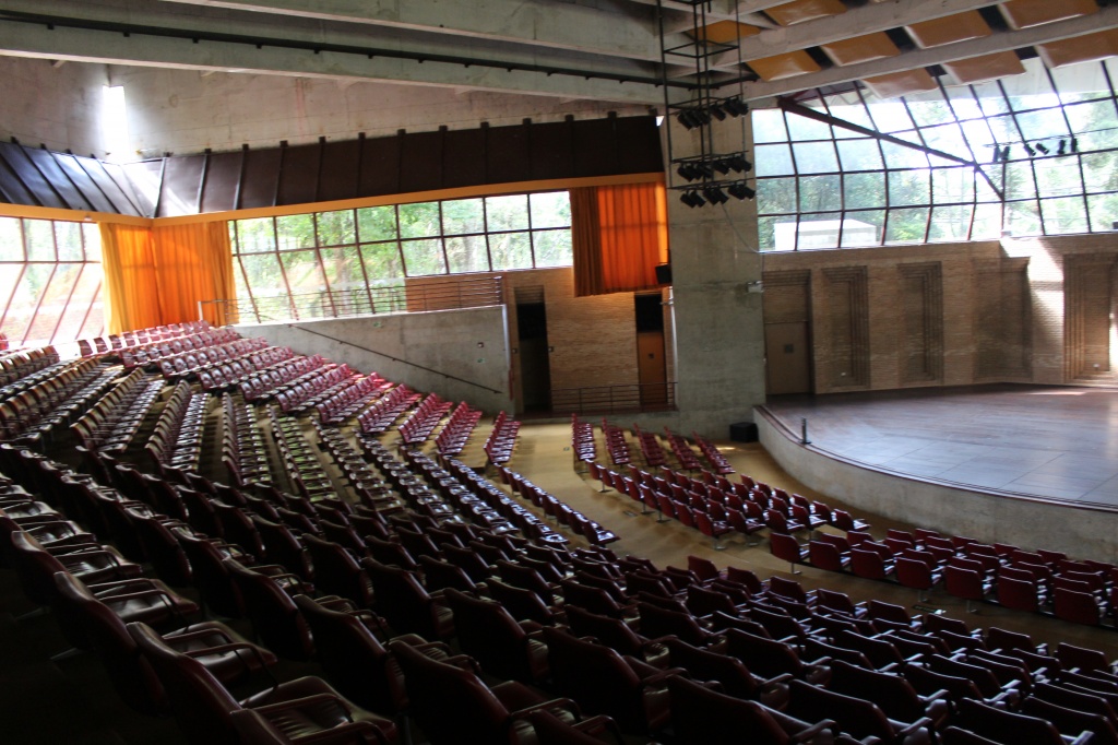 Auditório Cláudio Santoro em Campos do Jordão - foto Caroline de Oliveira.jpg