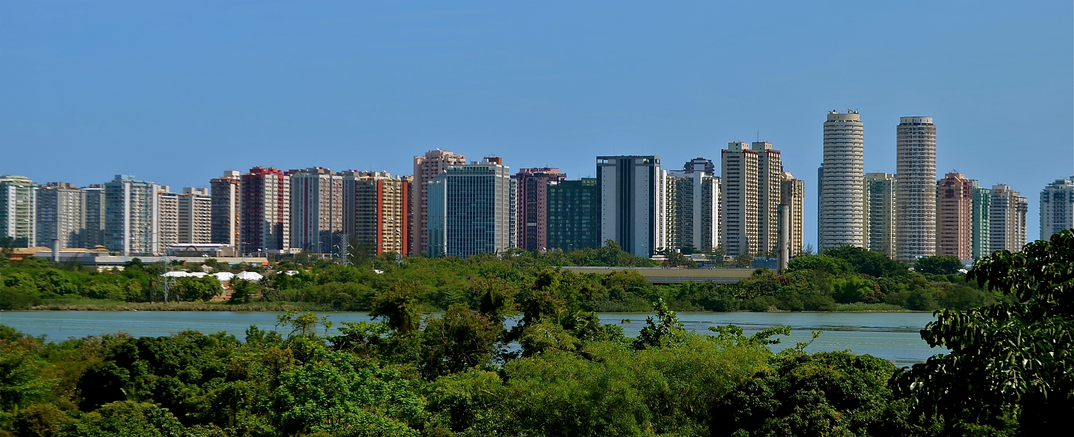 Barra_da_Tijuca - RJ - Foto Wikimedia.jpg